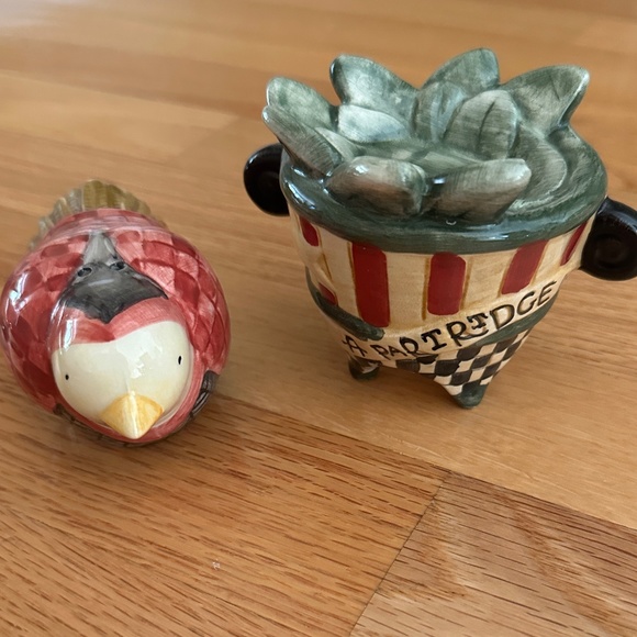 Partridge in a Pear Tree Salt and Pepper Set Christmas - Picture 3 of 14